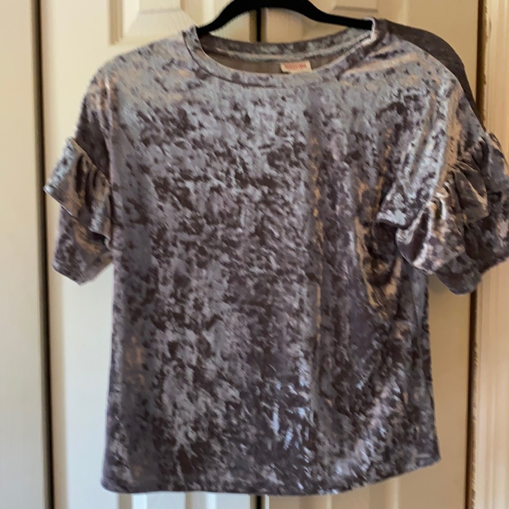 COPY - Fun velvety top
